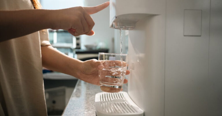 Conserto de Purificador de Água em Jundiaí | Assistência Perto de Mim agua sem controle de temperatura